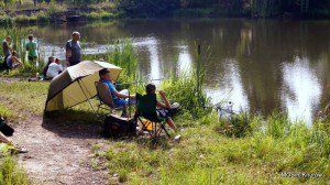 wakacyjne_zawody_wedkarskie_dla_dzieci_w_ramach_akcji_lato_z_mosir_18_07_2015(15)