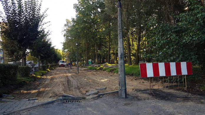 42742080_571112116641112_8788832225375289344_o