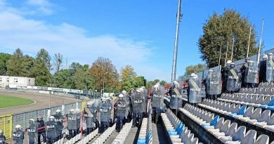 Rybnik: Policyjne ćwiczenia na stadionie